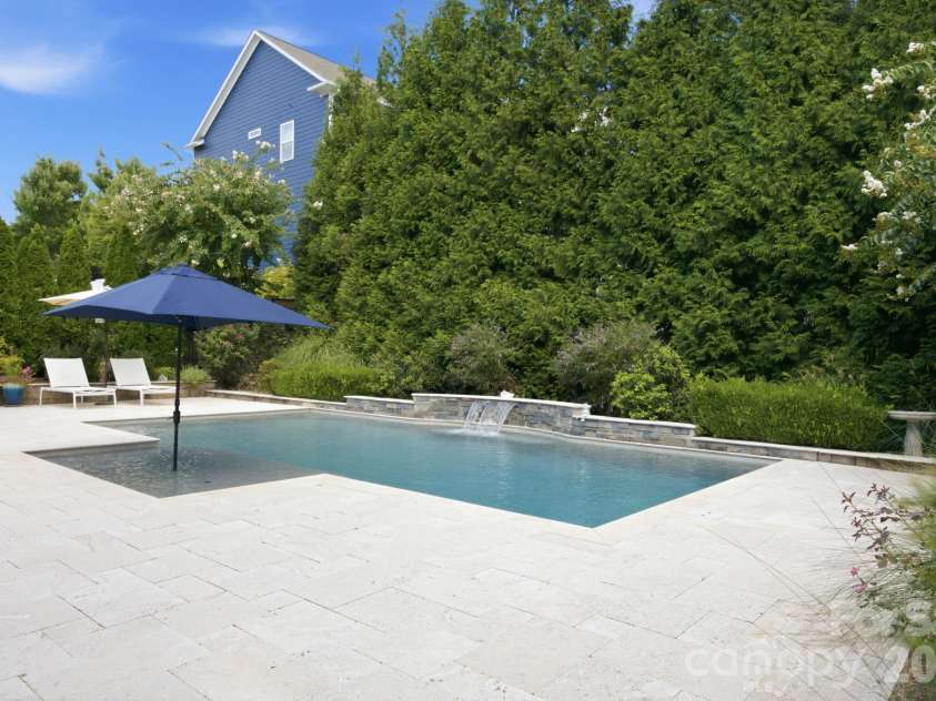 11811 Bradford Park Drive, Davidson, NC 28036.  MLS# CAR4414185, YatesRealty ID 45495. 