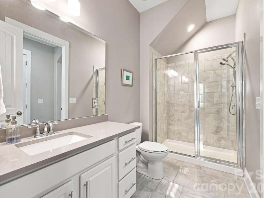 11811 Bradford Park Drive, Davidson, NC 28036.  MLS# CAR4414185, YatesRealty ID 45495. 