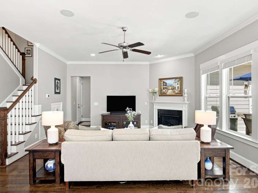 11811 Bradford Park Drive, Davidson, NC 28036.  MLS# CAR4414185, YatesRealty ID 45495. 
