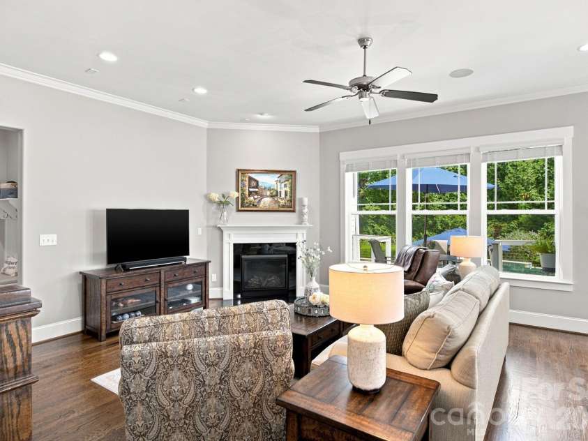 11811 Bradford Park Drive, Davidson, NC 28036.  MLS# CAR4414185, YatesRealty ID 45495. 