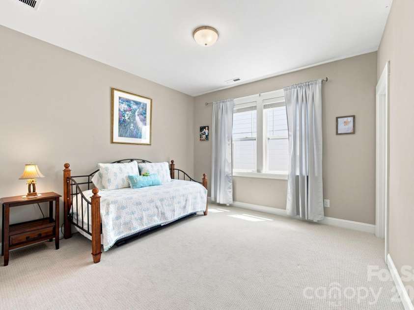 11811 Bradford Park Drive, Davidson, NC 28036.  MLS# CAR4414185, YatesRealty ID 45495. 