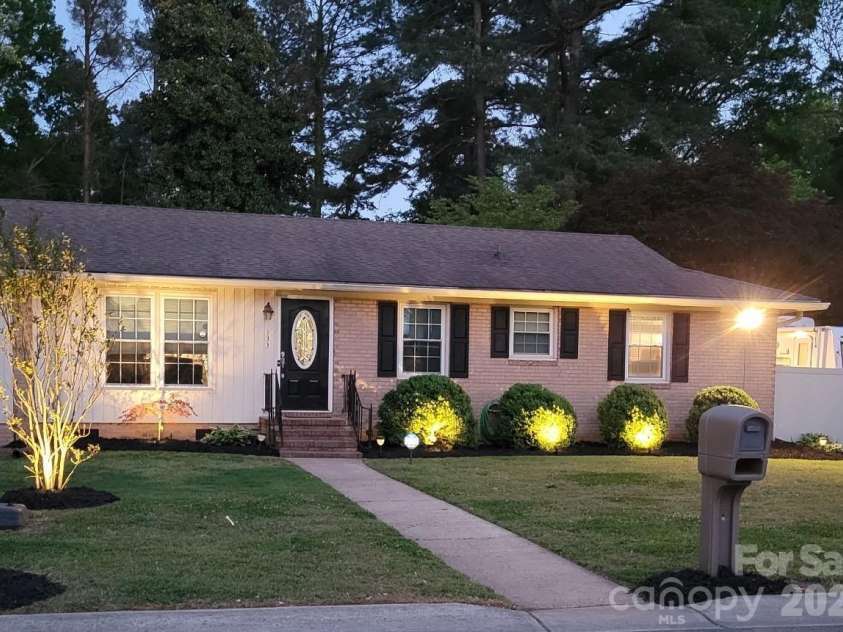 133 Fryling Avenue, Concord, NC 28025.  MLS# CAR4414229, YatesRealty ID 45496. 