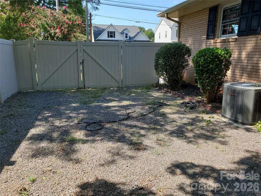133 Fryling Avenue, Concord, NC 28025.  MLS# CAR4414229, YatesRealty ID 45496. 