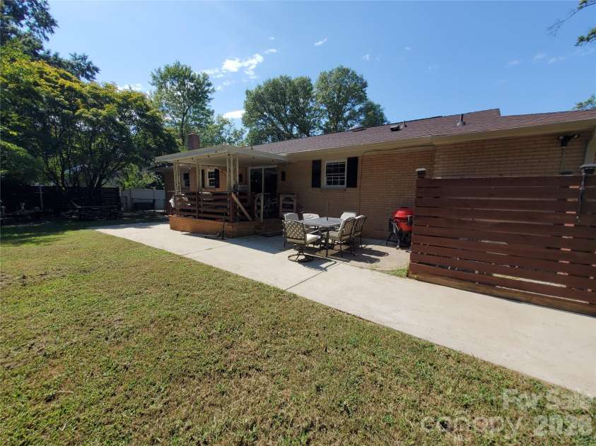 133 Fryling Avenue, Concord, NC 28025.  MLS# CAR4414229, YatesRealty ID 45496. 
