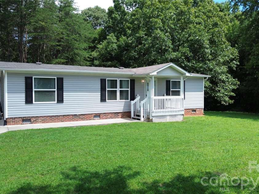 2344 Ashlee Meadows Lane, Lincolnton, NC 28092.  MLS# CAR4414291, YatesRealty ID 45499. 