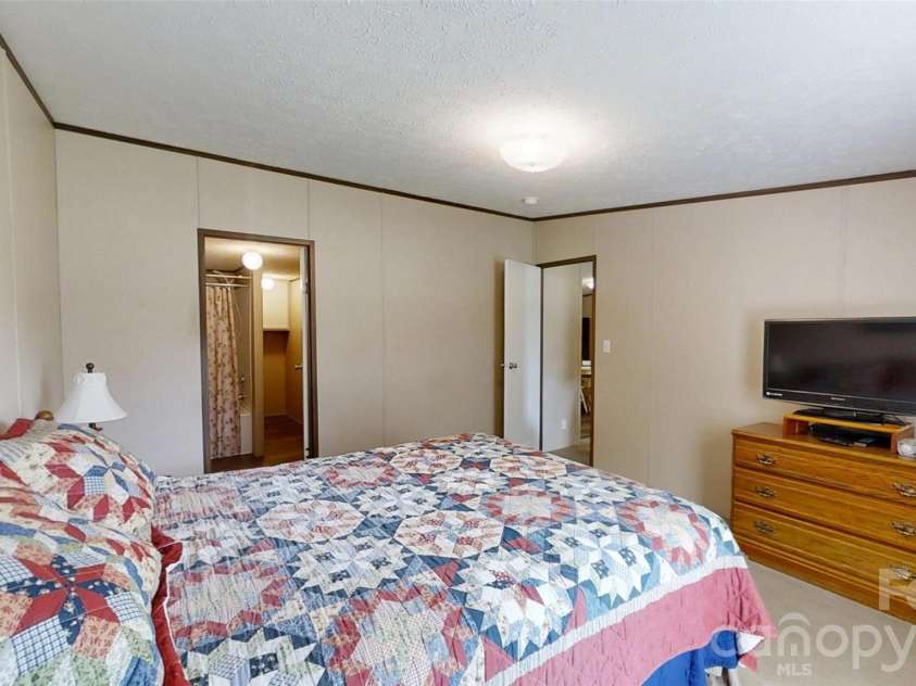 2344 Ashlee Meadows Lane, Lincolnton, NC 28092.  MLS# CAR4414291, YatesRealty ID 45499. 