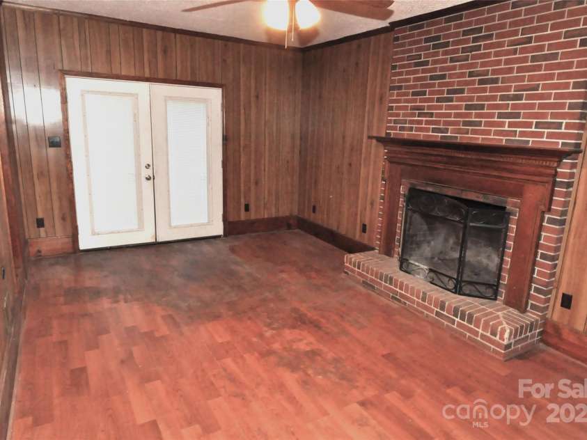 109 Hardin Street, Chester, SC 29706.  MLS# CAR4315865, YatesRealty ID 455. 