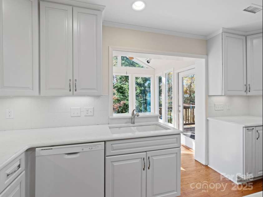 2111 Sagamore Road, Charlotte, NC 28209.  MLS# CAR4323130, YatesRealty ID 455. 