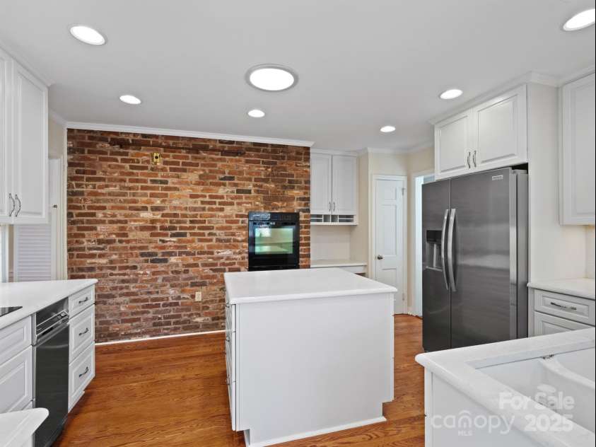 2111 Sagamore Road, Charlotte, NC 28209.  MLS# CAR4323130, YatesRealty ID 455. 