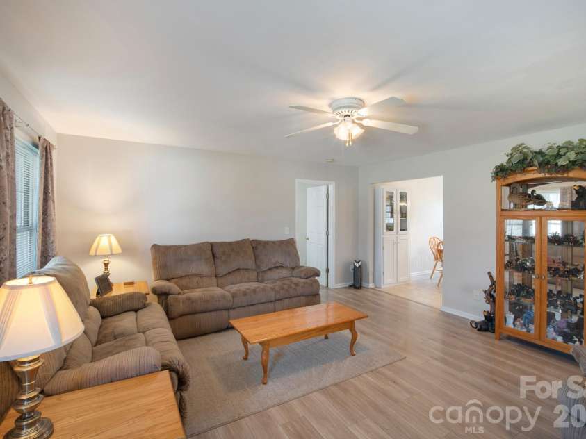 110 Franklin Avenue, Kannapolis, NC 28081.  MLS# CAR4356312, YatesRealty ID 4550. 