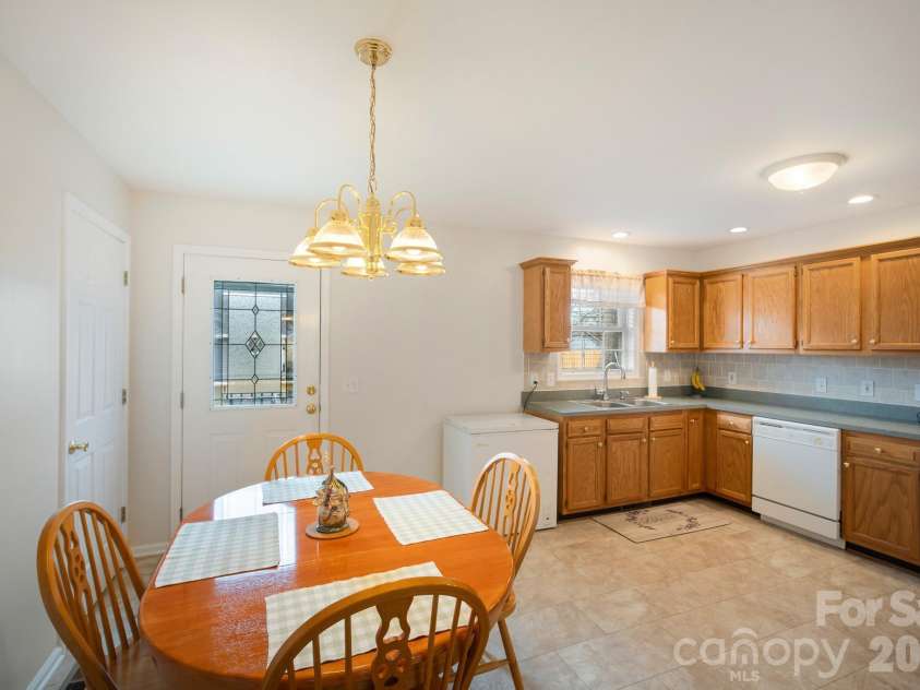 110 Franklin Avenue, Kannapolis, NC 28081.  MLS# CAR4356312, YatesRealty ID 4550. 