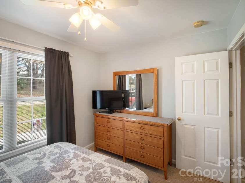 110 Franklin Avenue, Kannapolis, NC 28081.  MLS# CAR4356312, YatesRealty ID 4550. 