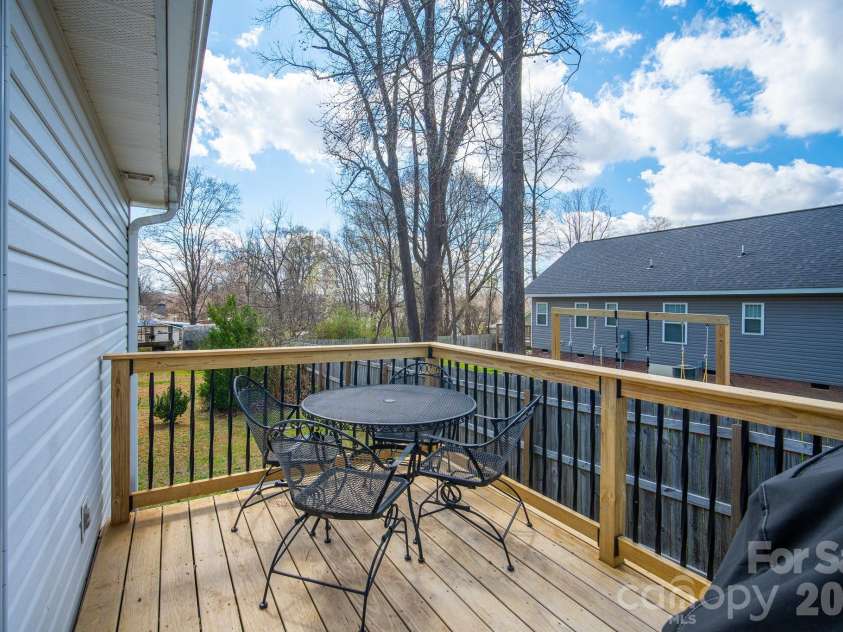 110 Franklin Avenue, Kannapolis, NC 28081.  MLS# CAR4356312, YatesRealty ID 4550. 