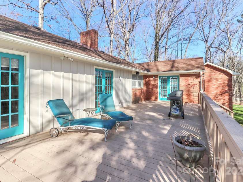 251 Gleneagles Road, Statesville, NC 28625.  MLS# CAR4275751, YatesRealty ID 4550. 