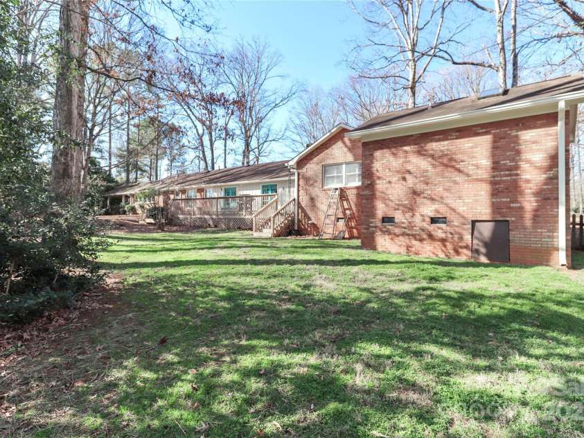 251 Gleneagles Road, Statesville, NC 28625.  MLS# CAR4275751, YatesRealty ID 4550. 