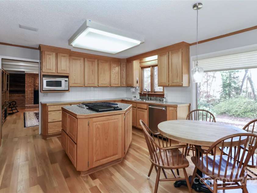 251 Gleneagles Road, Statesville, NC 28625.  MLS# CAR4275751, YatesRealty ID 4550. 