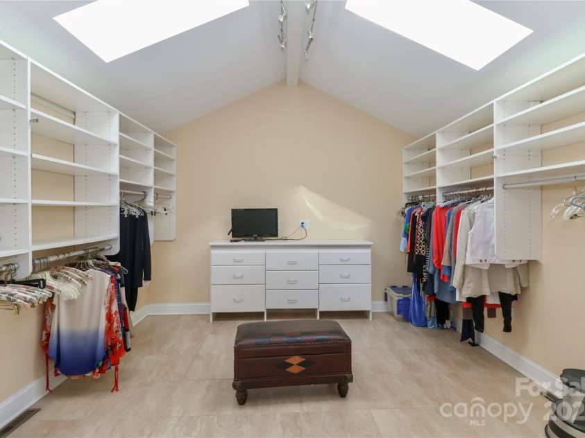 251 Gleneagles Road, Statesville, NC 28625.  MLS# CAR4275751, YatesRealty ID 4550. 