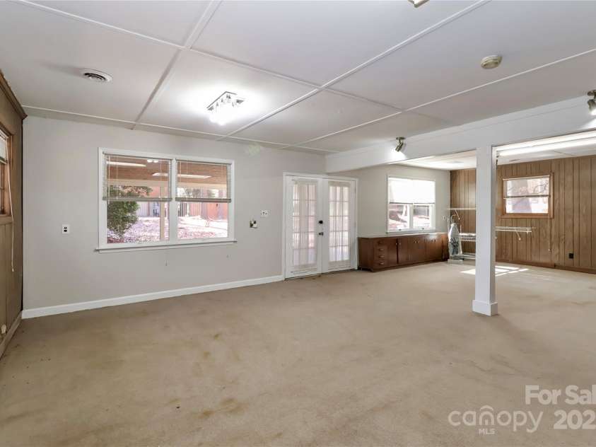 251 Gleneagles Road, Statesville, NC 28625.  MLS# CAR4275751, YatesRealty ID 4550. 