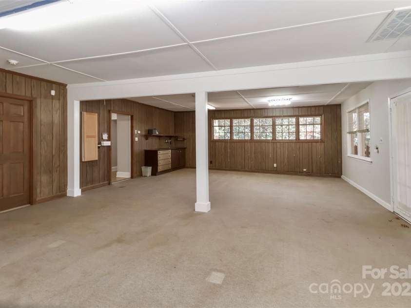 251 Gleneagles Road, Statesville, NC 28625.  MLS# CAR4275751, YatesRealty ID 4550. 