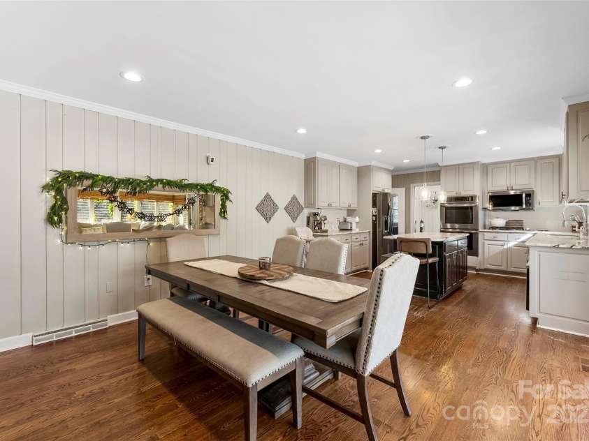 946 Scotch Drive, Gastonia, NC 28054.  MLS# CAR4203953, YatesRealty ID 4550. 
