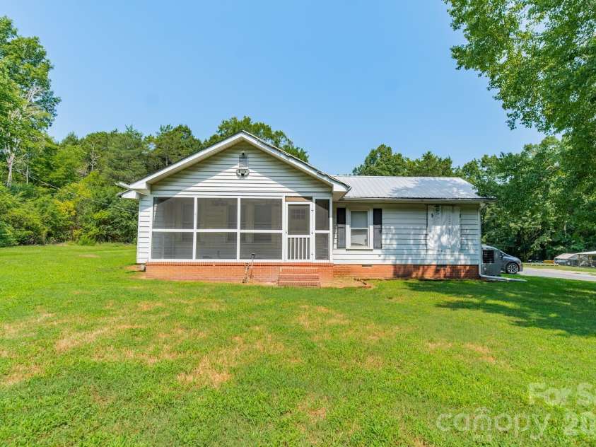 12976 Cabarrus Station Road, Midland, NC 28107.  MLS# CAR4414418, YatesRealty ID 45500. 