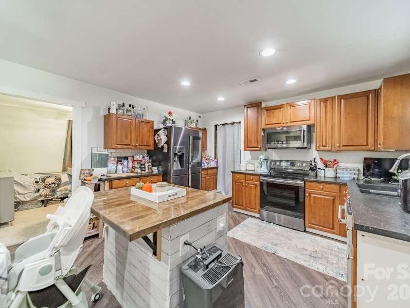 12976 Cabarrus Station Road, Midland, NC 28107.  MLS# CAR4414418, YatesRealty ID 45500. 