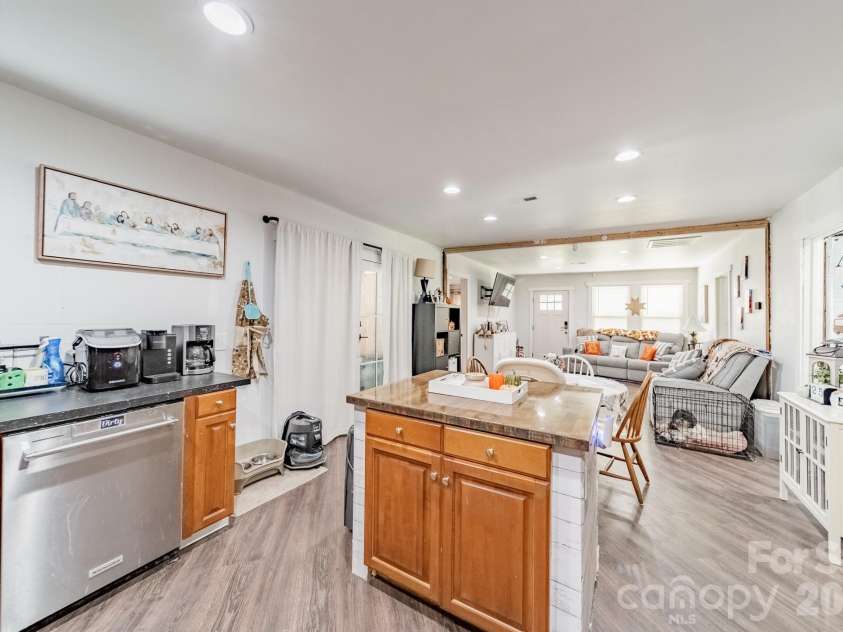 12976 Cabarrus Station Road, Midland, NC 28107.  MLS# CAR4414418, YatesRealty ID 45500. 