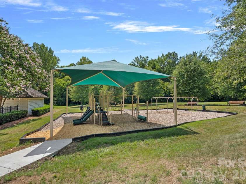 14015 Garden District Row, Huntersville, NC 28078.  MLS# CAR4414274, YatesRealty ID 45501. 