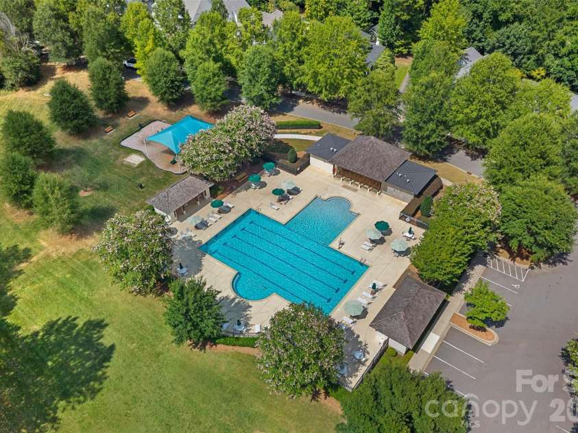 14015 Garden District Row, Huntersville, NC 28078.  MLS# CAR4414274, YatesRealty ID 45501. 