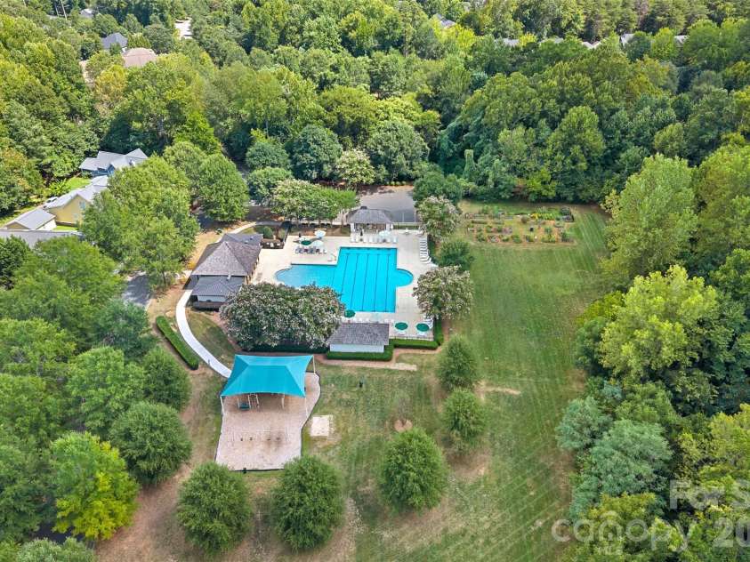 14015 Garden District Row, Huntersville, NC 28078.  MLS# CAR4414274, YatesRealty ID 45501. 
