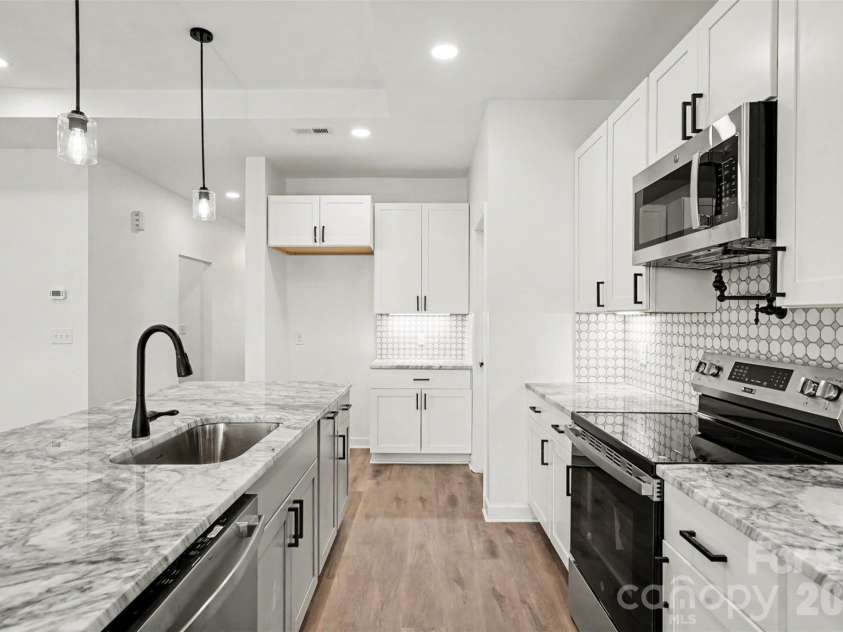 2416 Waxhaw Indian Trail Road, Indian Trail, NC 28079.  MLS# CAR4409507, YatesRealty ID 45502. Kitchen
