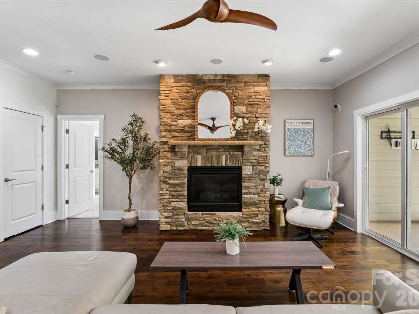 10177 Lakeshore Drive, Lancaster, SC 29720.  MLS# CAR4410125, YatesRealty ID 45503. 