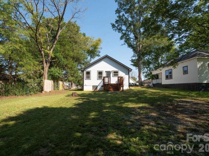 1407 Birch Street, Kannapolis, NC 28081.  MLS# CAR4410819, YatesRealty ID 45504. 