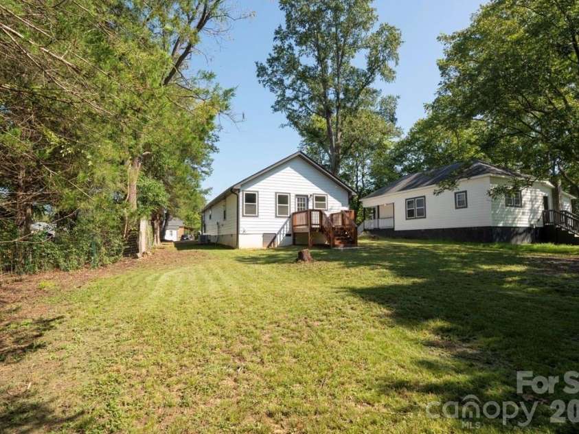 1407 Birch Street, Kannapolis, NC 28081.  MLS# CAR4410819, YatesRealty ID 45504. 