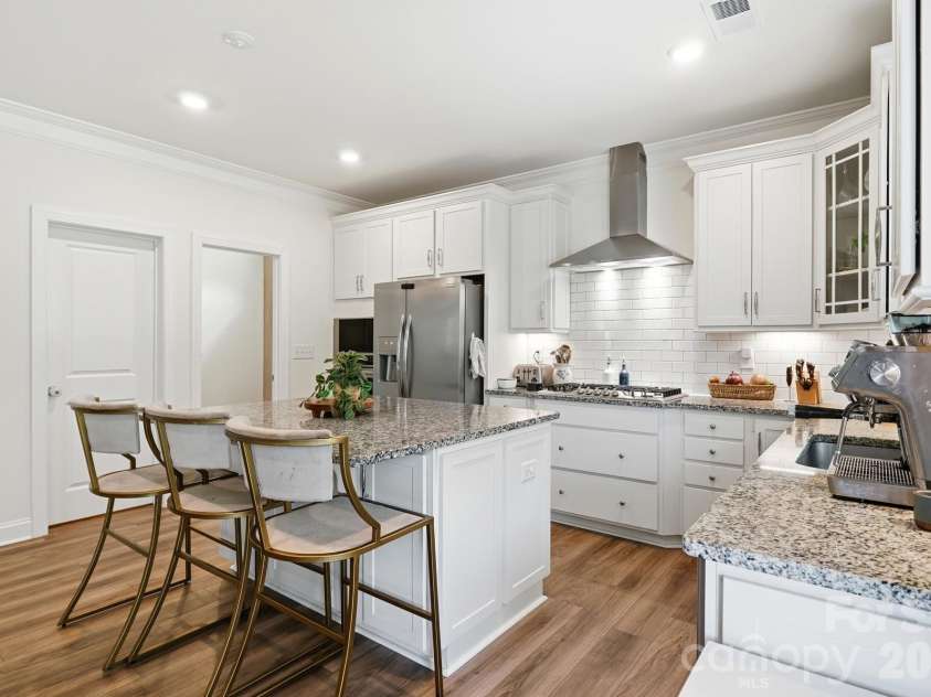 4492 Falls Lake Drive, Concord, NC 28025.  MLS# CAR4413181, YatesRealty ID 45507. Kitchen