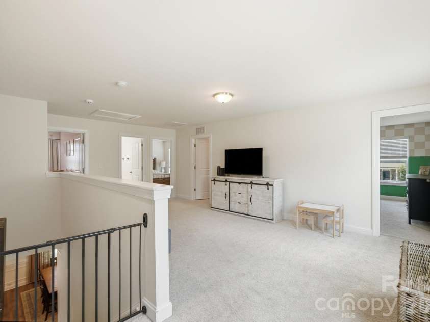 4492 Falls Lake Drive, Concord, NC 28025.  MLS# CAR4413181, YatesRealty ID 45507. Loft