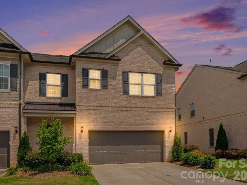 138 Heathbrook Lane, Waxhaw, NC 28173.  MLS# CAR4410754, YatesRealty ID 45508. 