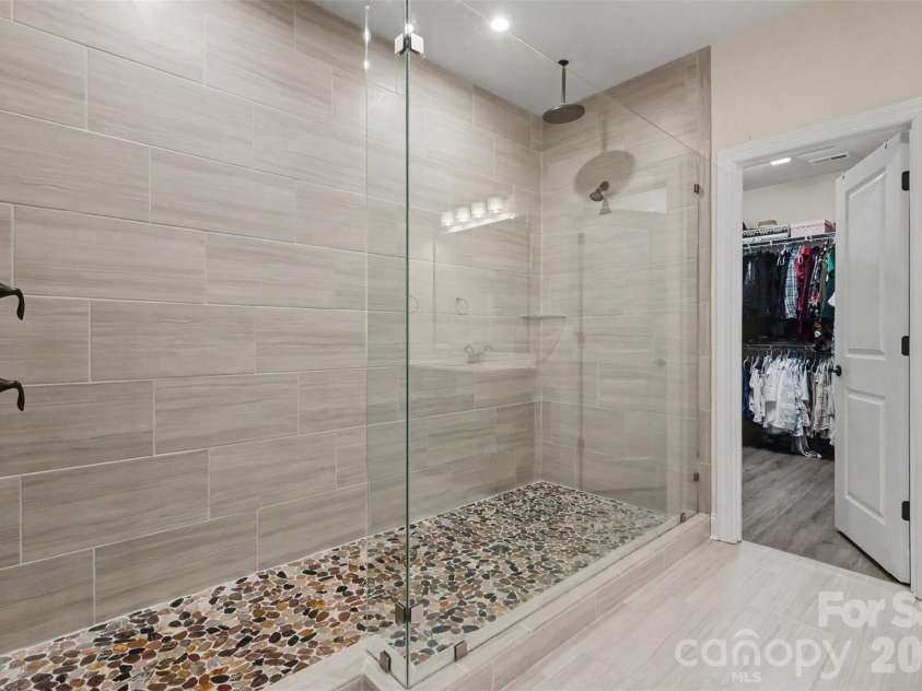 138 Heathbrook Lane, Waxhaw, NC 28173.  MLS# CAR4410754, YatesRealty ID 45508. Primary shower