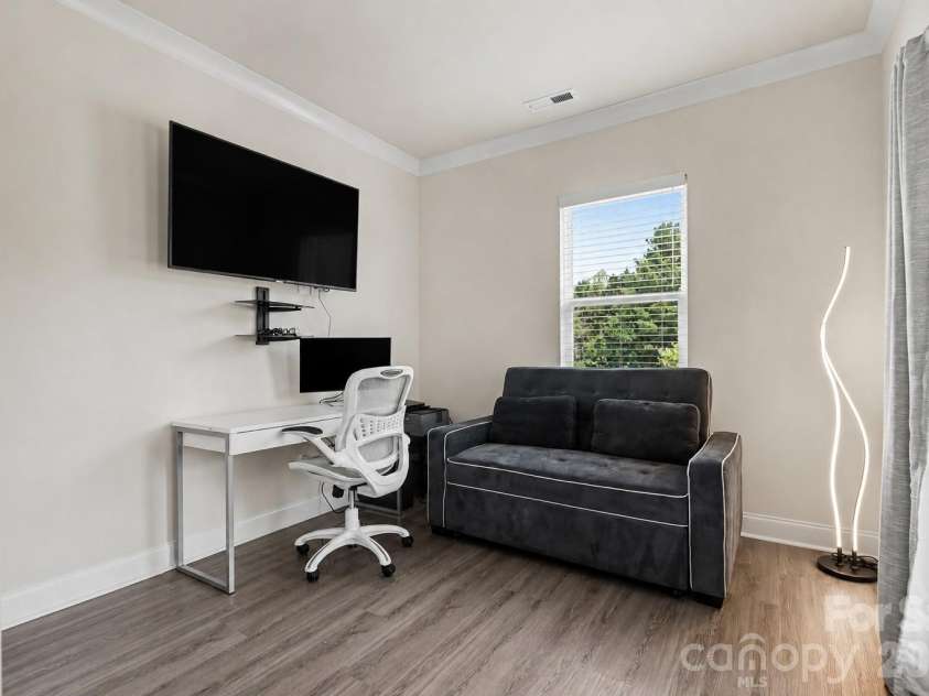138 Heathbrook Lane, Waxhaw, NC 28173.  MLS# CAR4410754, YatesRealty ID 45508. Sitting area in primary