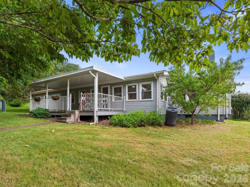 32 Fair Drive, Candler, NC 28715.  MLS# CAR4409961, YatesRealty ID 45509. 