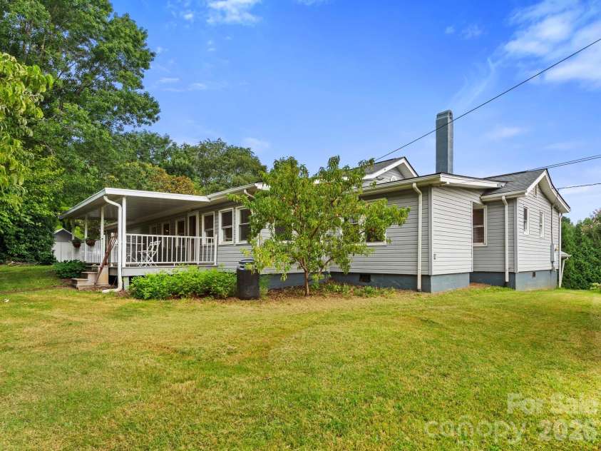 32 Fair Drive, Candler, NC 28715.  MLS# CAR4409961, YatesRealty ID 45509. 