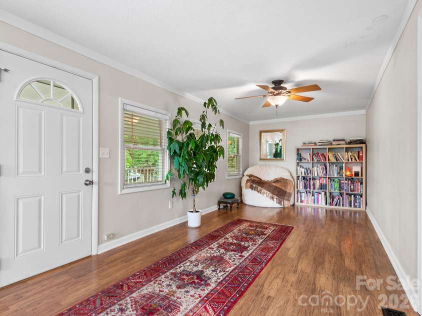 32 Fair Drive, Candler, NC 28715.  MLS# CAR4409961, YatesRealty ID 45509. 