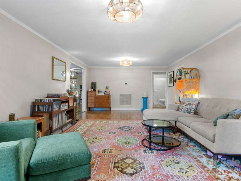 32 Fair Drive, Candler, NC 28715.  MLS# CAR4409961, YatesRealty ID 45509. 