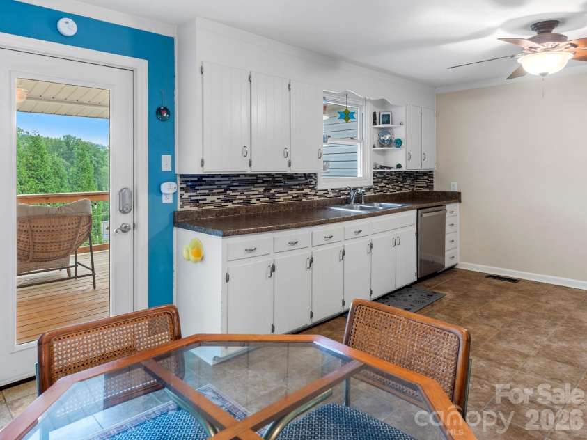 32 Fair Drive, Candler, NC 28715.  MLS# CAR4409961, YatesRealty ID 45509. 