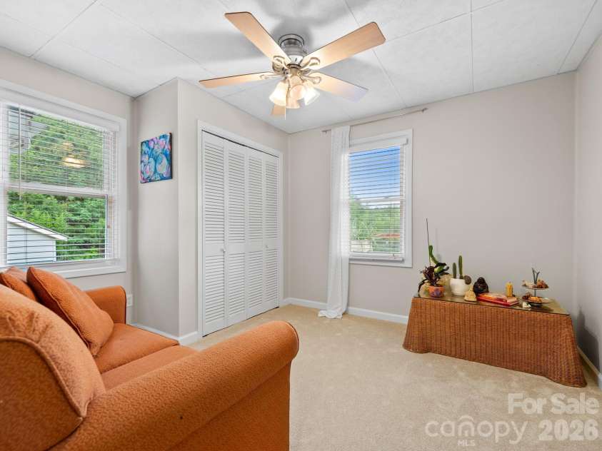 32 Fair Drive, Candler, NC 28715.  MLS# CAR4409961, YatesRealty ID 45509. 