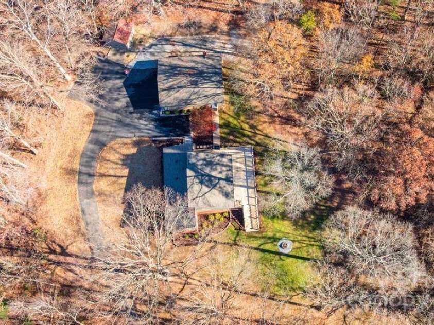 2106 Lynmore Drive, Sherrills Ford, NC 28673.  MLS# CAR4316248, YatesRealty ID 4551. 