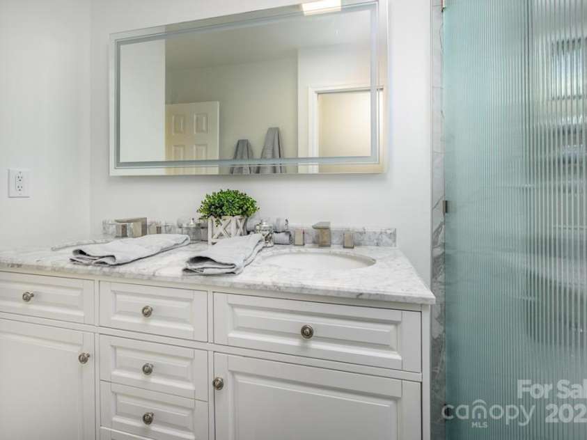 2106 Lynmore Drive, Sherrills Ford, NC 28673.  MLS# CAR4316248, YatesRealty ID 4551. 