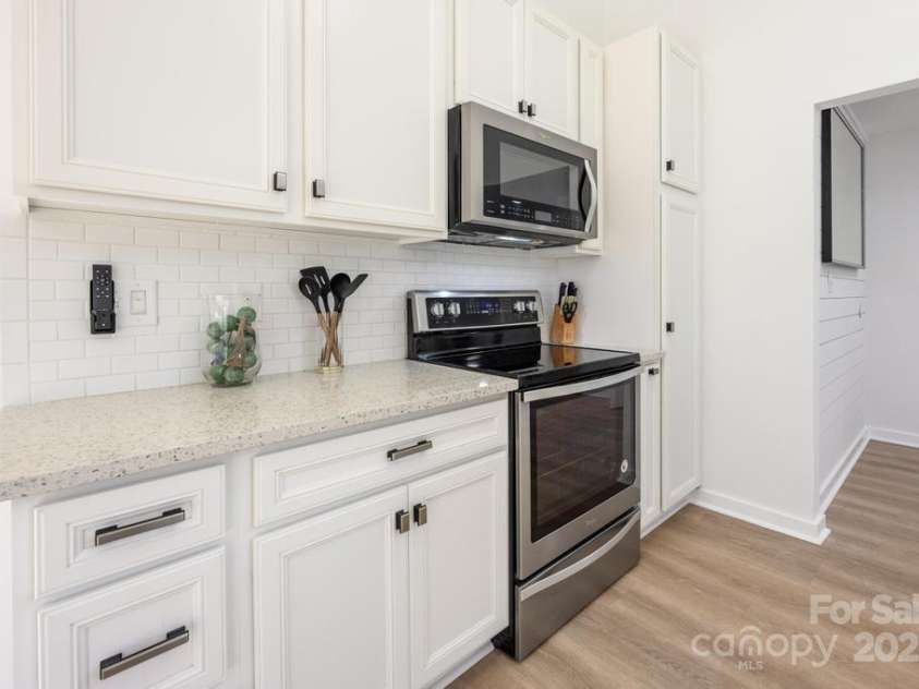 2106 Lynmore Drive, Sherrills Ford, NC 28673.  MLS# CAR4316248, YatesRealty ID 4551. 