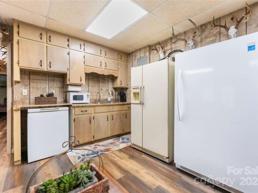 275 Knob Hill Estates Road, Sylva, NC 28779.  MLS# CAR4310575, YatesRealty ID 4551. 