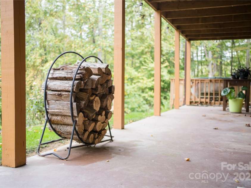 275 Knob Hill Estates Road, Sylva, NC 28779.  MLS# CAR4310575, YatesRealty ID 4551. 